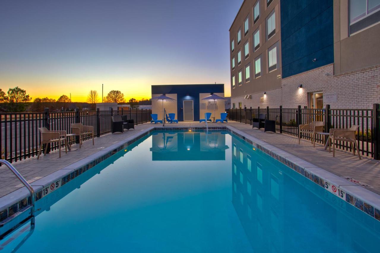 Hampton Inn Paris, Tn Exterior photo
