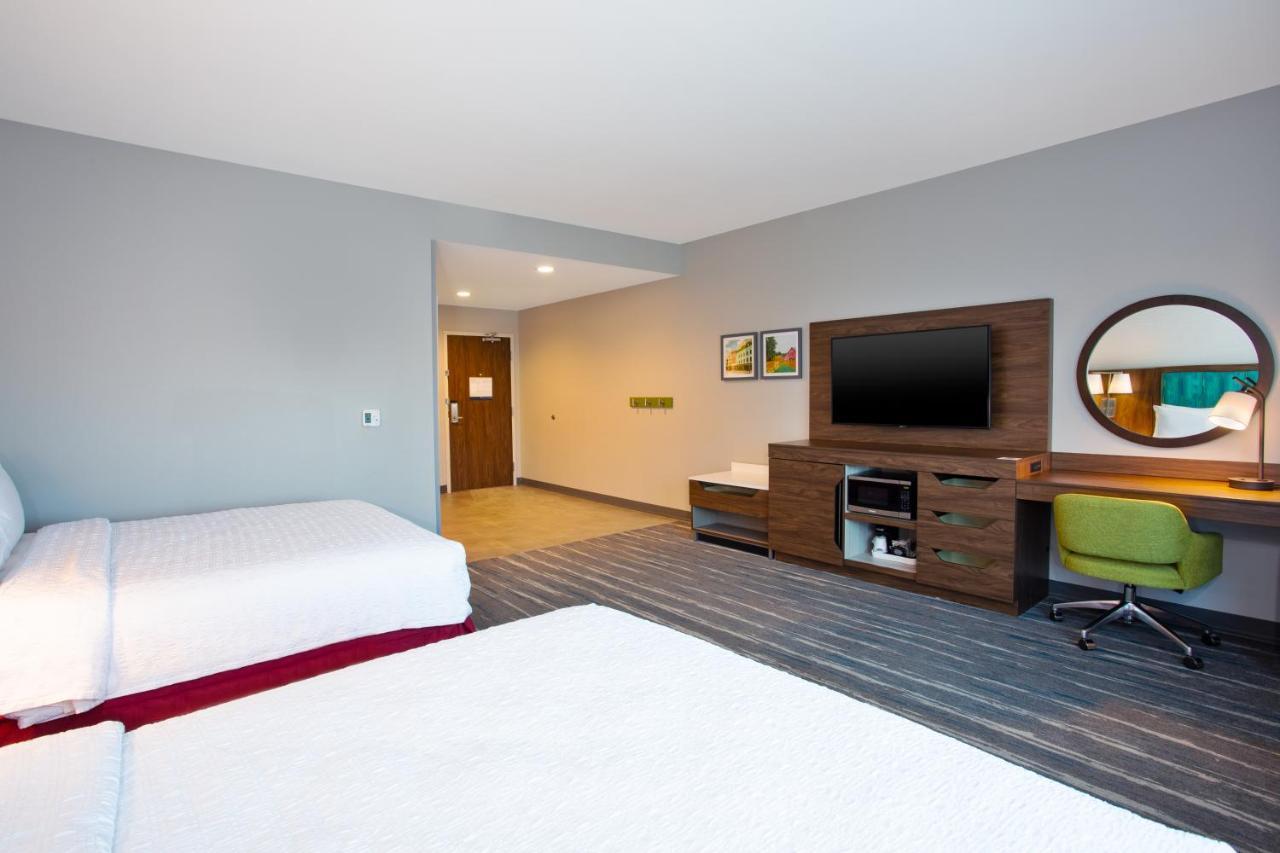 Hampton Inn Paris, Tn Exterior photo
